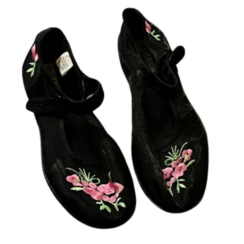 Basic Editions Retro Style Floral Mesh Mary Jane 9.5 Feminine Velcro Strap Y2K